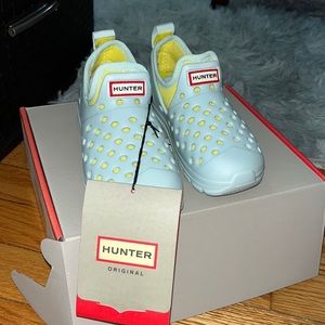 Outdoor shoes